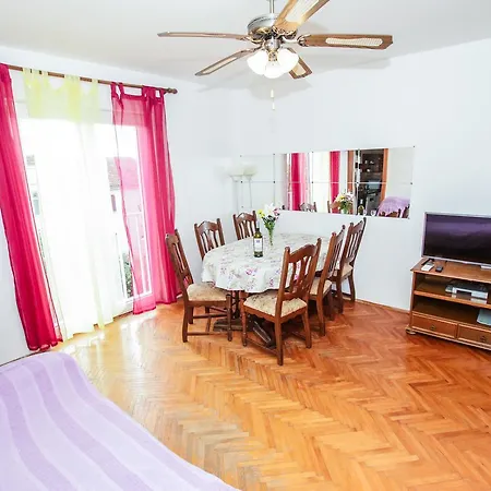 Tatiana Apartment Porec